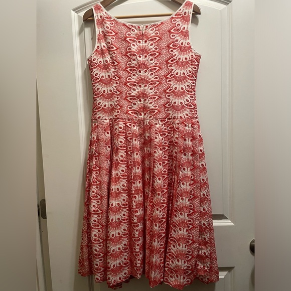 Brooks Brothers Embroidered Red Dress Size 6 Fit And Flare - Picture 2 of 8
